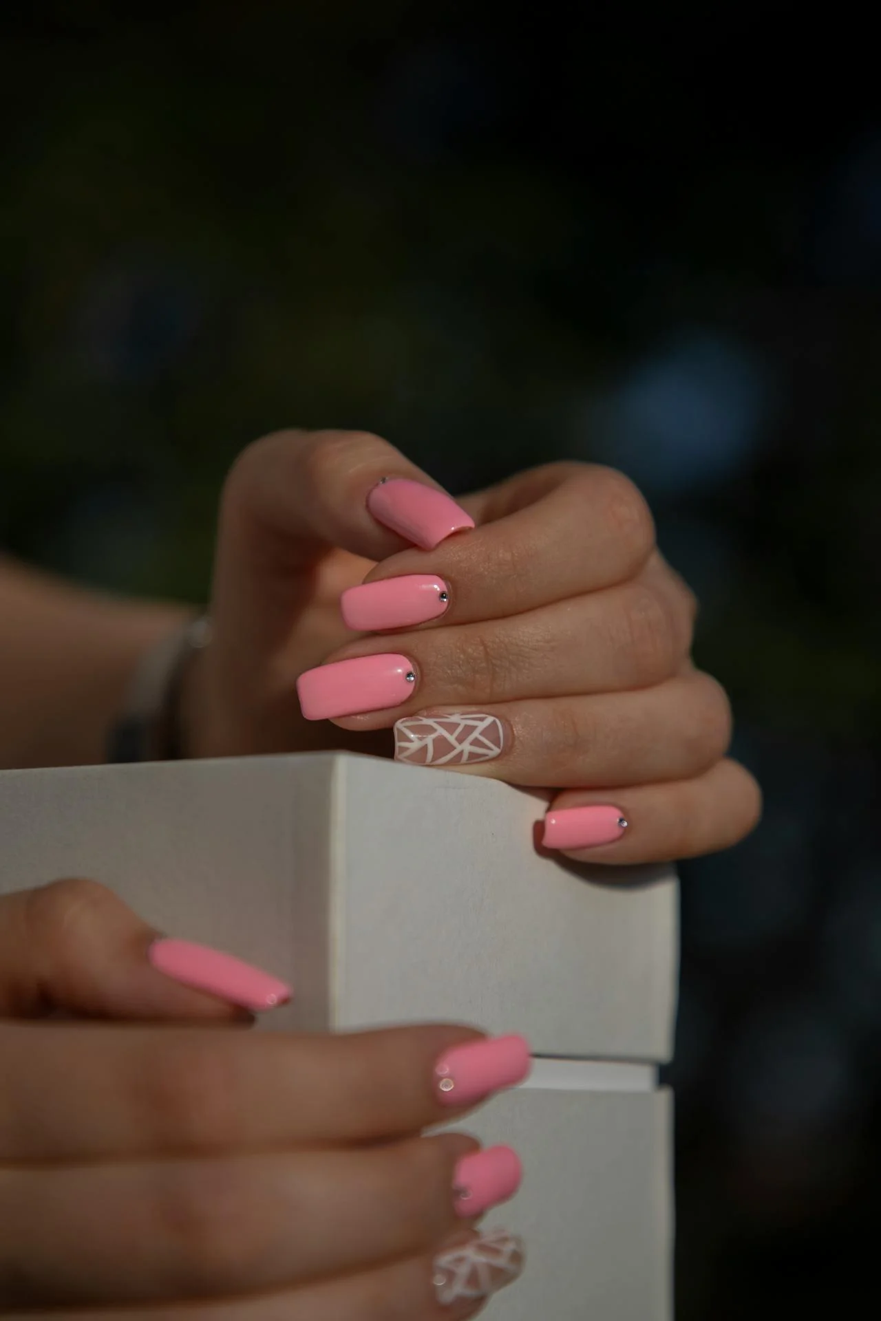 Almond shaped summer nail ideas and designs